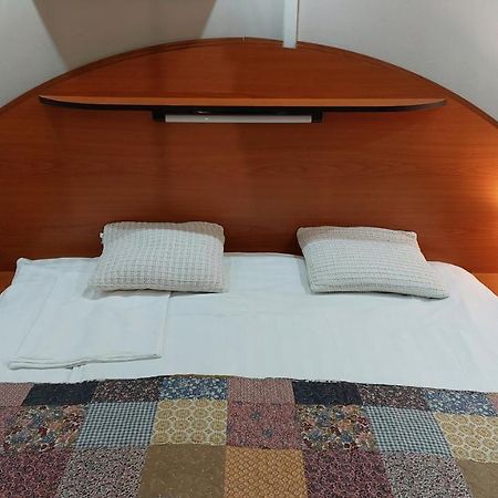 Family Apartman Дьюла Экстерьер фото