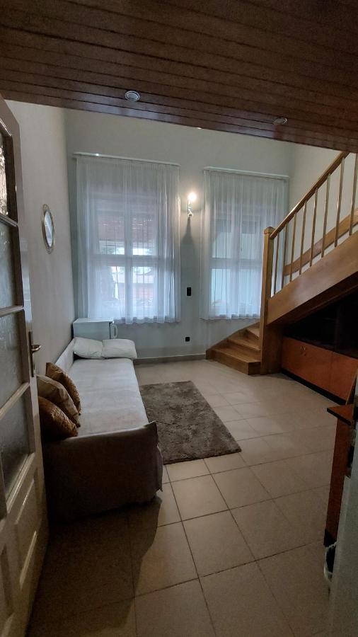 Family Apartman Дьюла Экстерьер фото