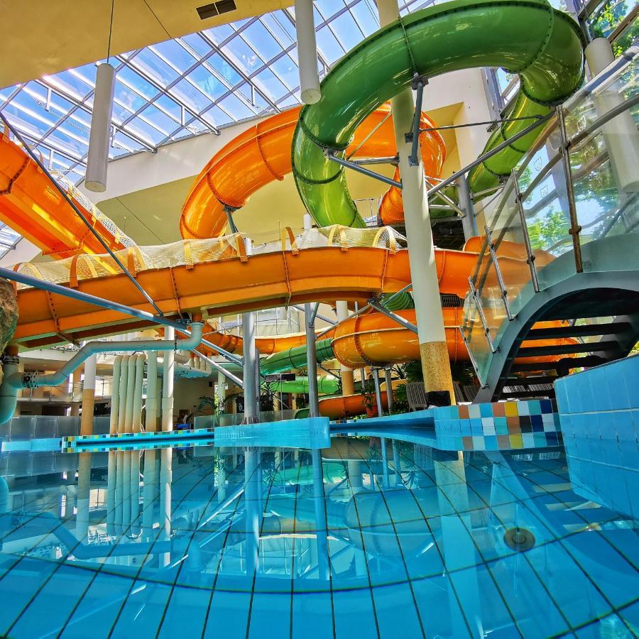 Family Apartman Дьюла Экстерьер фото