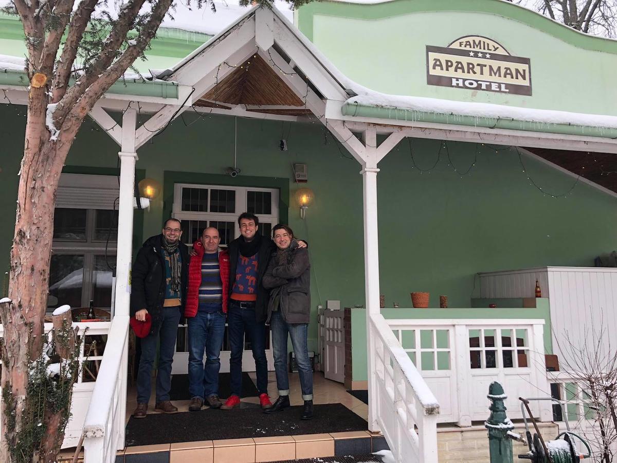 Family Apartman Дьюла Экстерьер фото